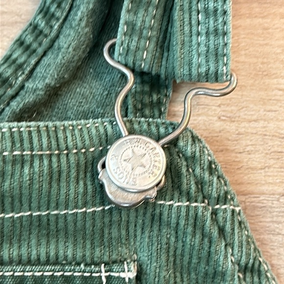 100% cotton Vintage green corduroy Carter’s 4T overalls - Picture 5 of 11